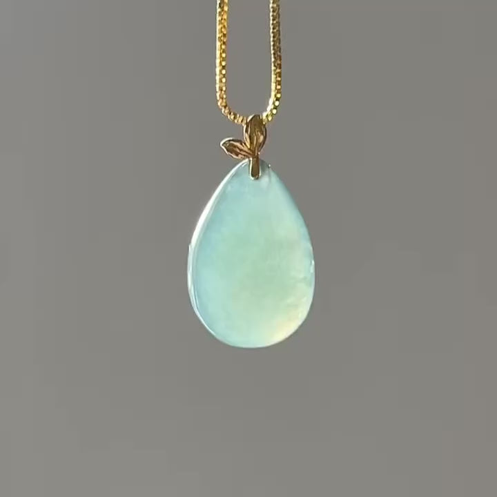 Lake Green Teardrop Pendant, 18k Gold, video 2 - Luxe Jadeite
