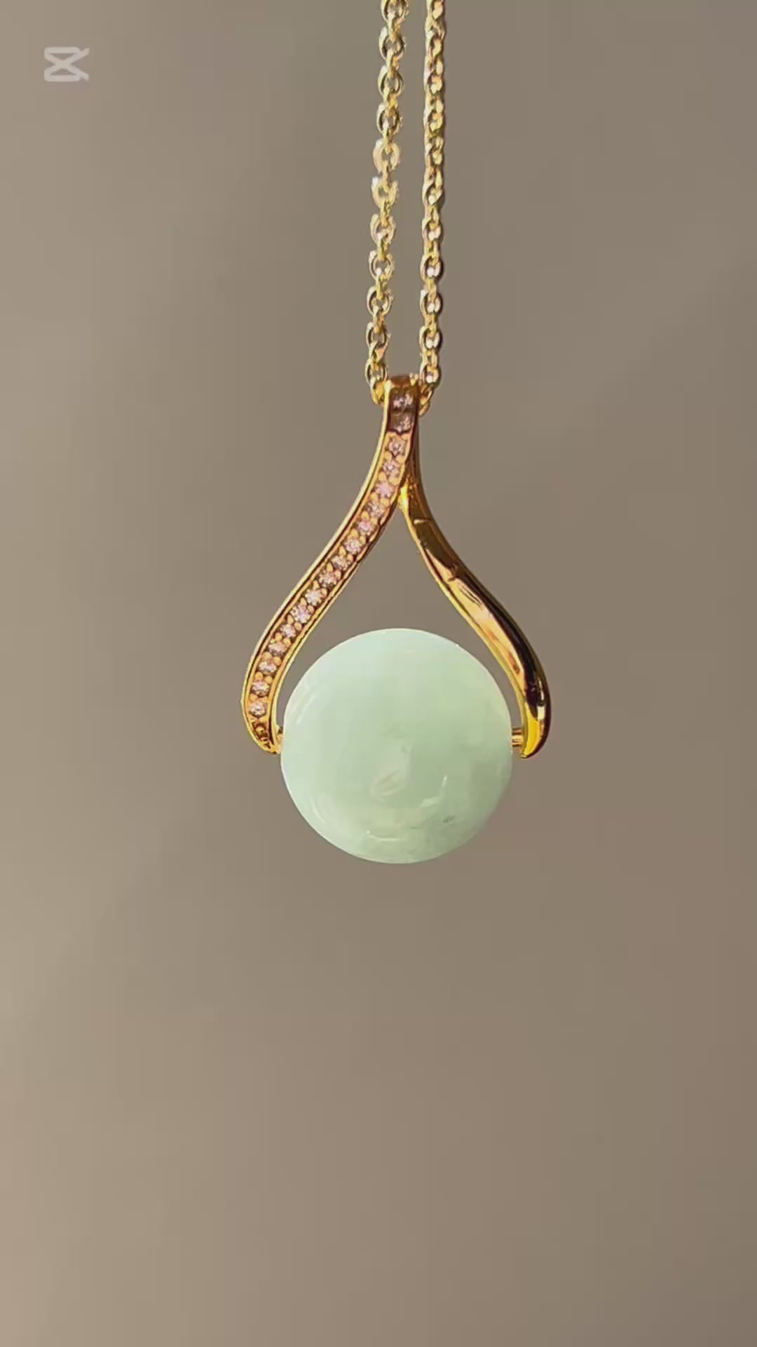 Apple green Burmese jadeite bead pendant in gold-plated sterling silver, video 2 - Luxe Jadeite
