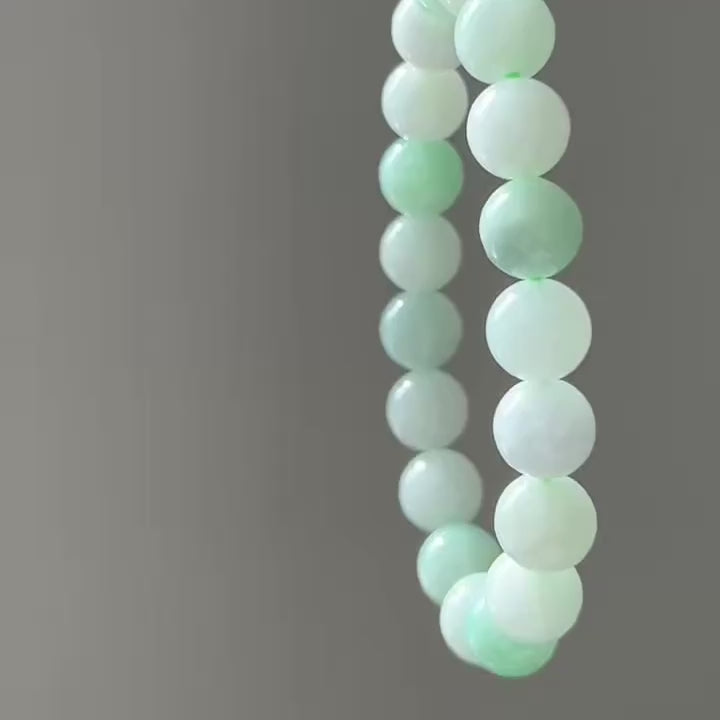 Pale Green and White alternating Bracelet 16.5 cm, video 2 - Luxe Jadeite
