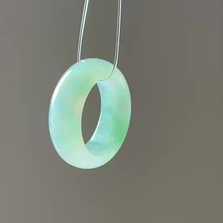 Apple Green with Floating Spicy Green Ring US 7.5, video 2 - Luxe Jadeite